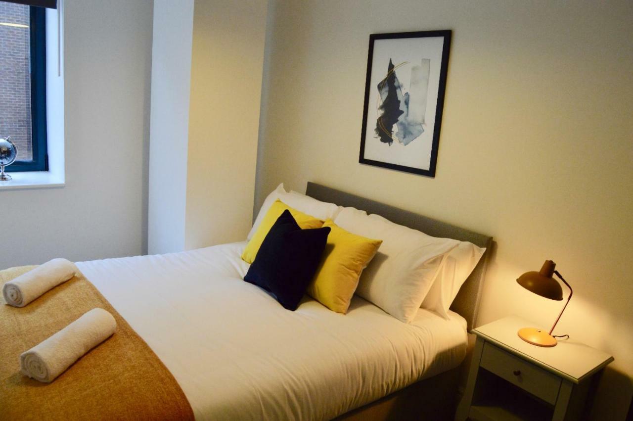 Qh31 - City Centre Location With 2 Double Bedrooms Sleeping Up To 4 People - Spacious Work Or Leisure Apartment Sheffield Bagian luar foto