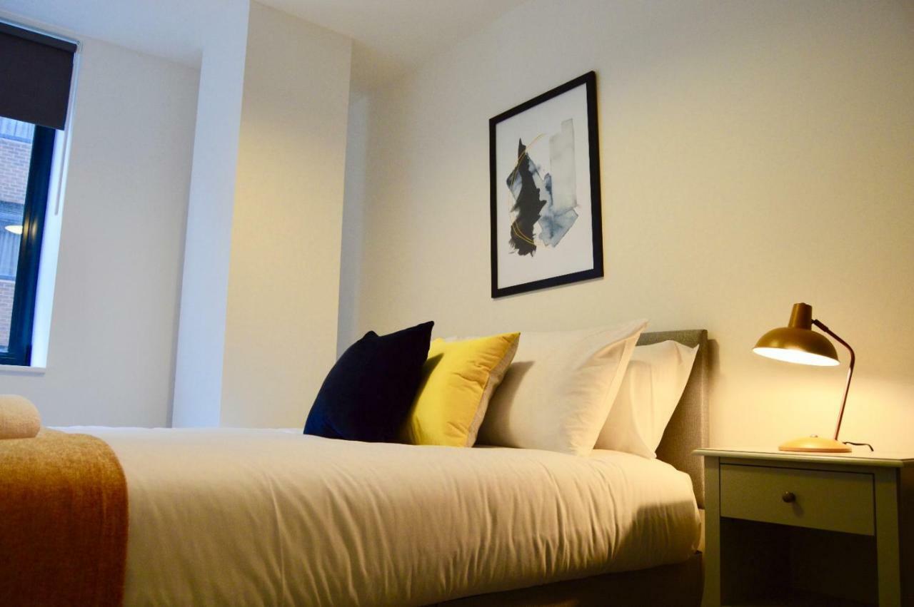 Qh31 - City Centre Location With 2 Double Bedrooms Sleeping Up To 4 People - Spacious Work Or Leisure Apartment Sheffield Bagian luar foto